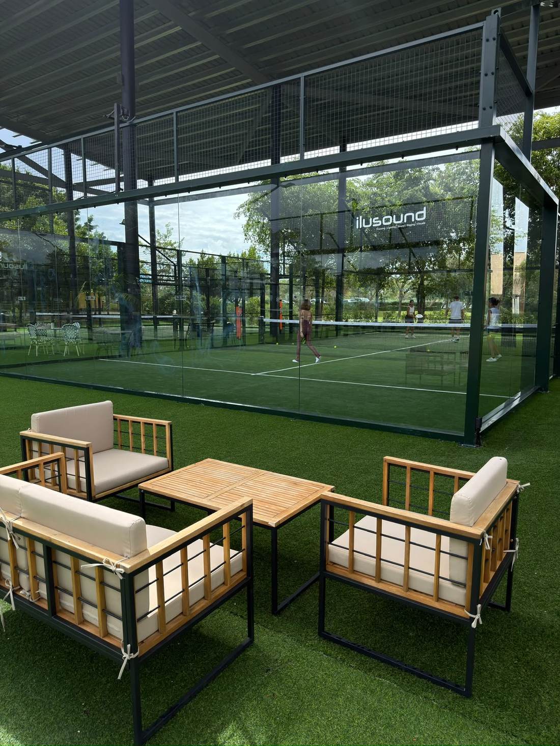 Los Establos Racquet Club